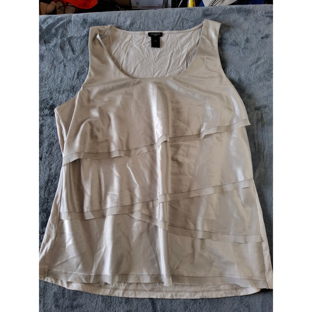 Ann Taylor Womens XL Champagne Beige Tiered Ruffle Satin Front Shell‎ Tank Top